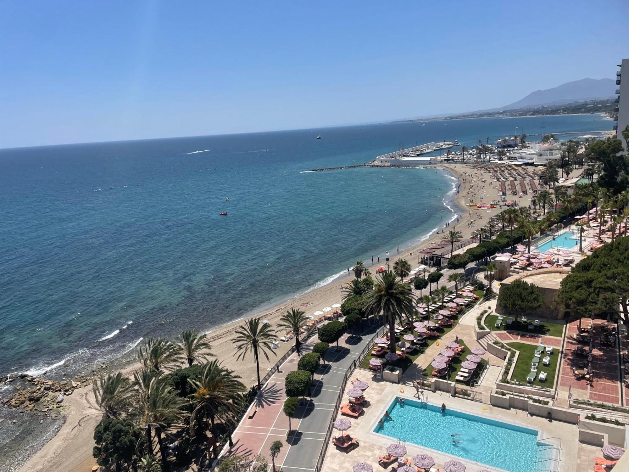 Marbella Centre Beachfront & Pool ภายนอก รูปภาพ